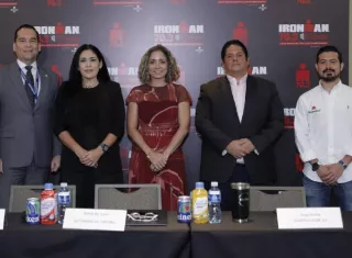 Juan Carlos Valdés, Rina Aguirre, Gloria de León, Jorge Urrutia y Jorge López, dieron detalles de la organización del evento.