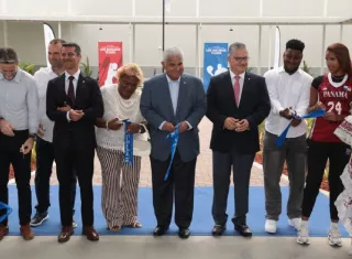 Momento en que se da el corte de cinta inaugural del Centro de Alto Rendimiento Luis ‘Matador’ Tejada.
