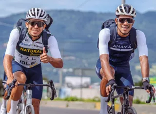 Franklin Archibold (izq.) y Christofer Jurado forma parte de la categoría Élite de la selección nacional que participará en el Campeonato Centroamericano de Ruta de Ciclismo.