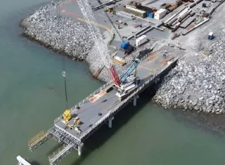 Trabajos del cuarto puente sobre el Canal.