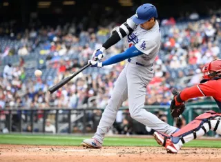 Ohtani lidera remontada de los Angeles Dodgers