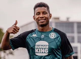 El central panameño Fidel Escobar estará disponible para el encuentro de este domingo, cuando el Saprissa reciba al Municipal Liberia.