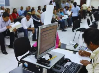 Planilla estatal cae en picada: 18 mil funcionarios menos en enero
