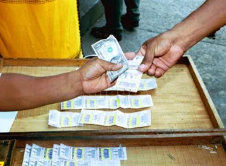 Billeteros piden investigar contrato de Lotto y Pega 3