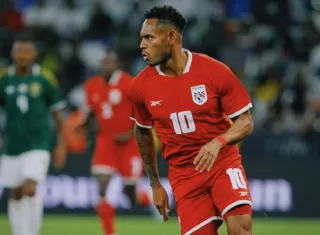 Ismael Díaz en un partido de la selección.