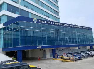 El Ministerio Público revisa operaciones bancarias.