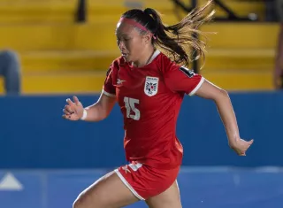 La delantera Diana Pon durante un partido de la Eliminatoria.