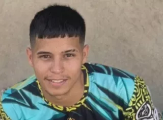 El joven murió en el hospital.
