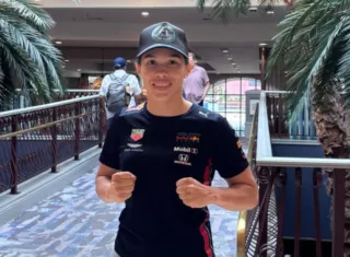 La campeona mundial supermosca de la AMB, Nataly Delgado, ya se encuentra en la ciudad de Orlando, Florida para su pleito titular.