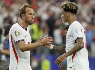 Harry Kane (izq.). 