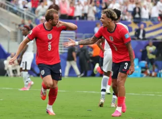 Harry Kane (i) celebra uno de sus goles anotados en la fase de grupos de la Copa Mundial de la FIFA 2026.