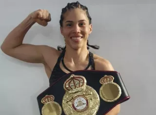Panameña Nataly Delgado es la boxeadora del mes en la AMB