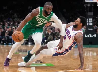 Jaylen Brown es cambiado a los 76ers
