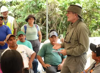 Comunidades cercanas a la mina lanzan 'Guardianes del Agua y la Biodiversidad' para monitorear sus ríos