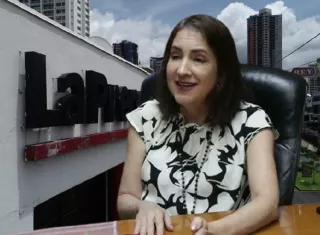Annette Planells, expresidenta del diario La Prensa, señalada por la Embajada de Estados Unidos como extorsionadora.
