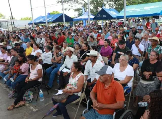 La institución levanta un expediente de la situación de cada familia para darle seguimiento a través de los trabajadores sociales. 