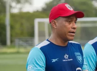César Aguilar, técnico de la Sub-15.