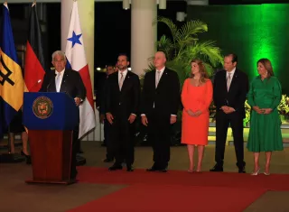 Presidente Mulino dirige unas palabras al Cuerpo Diplomático.