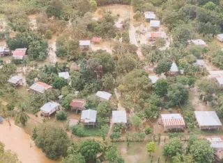 Vista aérea de las áreas afectadas por crecidas de ríos.