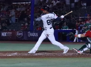 Luis Castillo destacó en la ofensiva panameña. Foto: Fedebeis