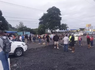 Protesta en Chilibre exigen agua potable 24/ 7.