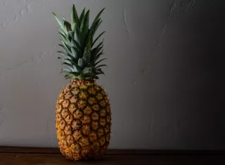 La piña es considerada la reina del verano. Foto: Pexels