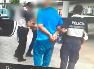 Los dos detenidos por tráfico ilegal de migrantes.