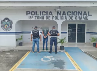 El individuo fue conducido ante la autoridad competente para los trámites legales correspondientes. Foto: Cortesía