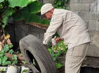 Elimine los criaderos del mosquito Aedes Aegyti.