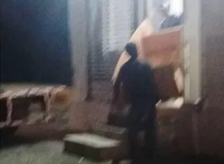 Proceden a la mudanza.