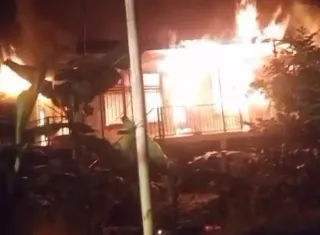 Escena del fuego reportado anoche.