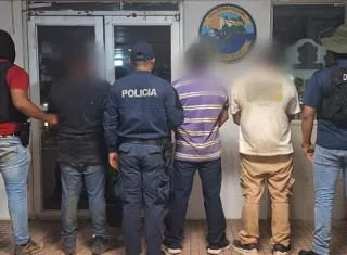 Fueron aprehendidos dos ciudadanos de nacionalidad colombiana y uno panameño.   /  Foto: Eric Montenegro