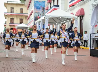 Las estudiantes son una muestra de la belleza de la mujer panameña.