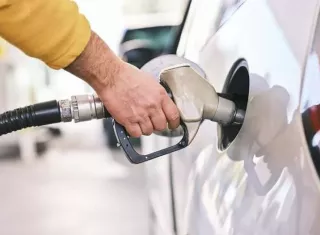 Llene el tanque antes del viernes.