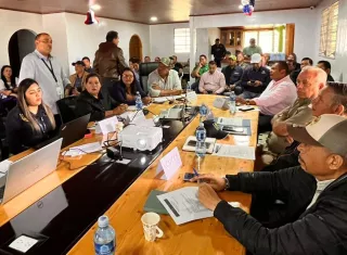 Reunión con el ministro Linares y productores chiricanos.