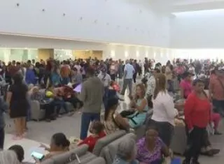 Miles de usuarios en busca de citas médicas.