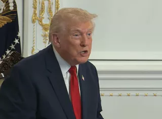 Donald Trump, durante una declaración este jueves. / EFE