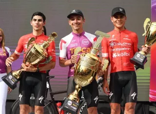 El costarricense Joseph Ramírez (centro), junto a sus compatriotas Alejandro Granados (izq.) y Sergio Arias. Foto: Fepaci