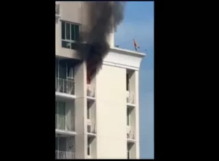 ¡Fuego, fuego! Edificio de El Cangreso se prende
