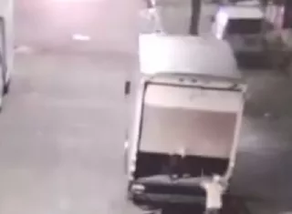 Los ladrones fueron captados en video sustrayendo las llantas.  /  Foto: Diómedes Sánchez