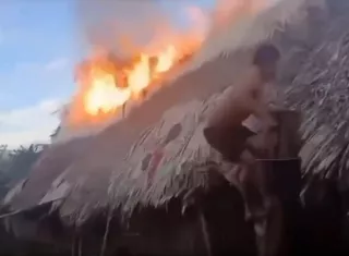 El incendio fue controlado por lugareños antes de que se extendiera.