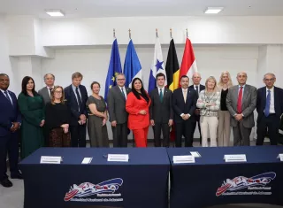 Panamá se une con pesos pesados de Europa pa’ parar el veneno de narcos