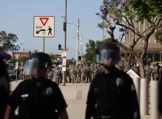 Juez ordena el retiro total de la Guardia Nacional en Los Ángeles