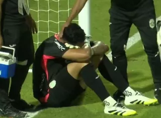 César Samudio, portero de Panamá, sufre lesión en uno de sus aductores