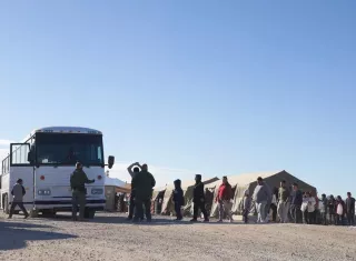 EE.UU. pide a los inmigrantes indocumentados que se vayan a casa