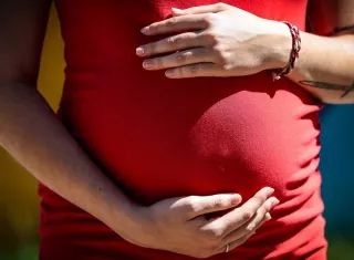 China desmantela dos redes que traficaban con muestras de sangre de embarazadas