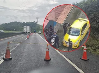 El taxi que utilizaba la víctima fue abandonado en la comunidad de La Feria.  /  Foto:  Diómedes Sánchez