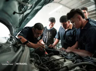 ¡Buscas trabajo? Aquí hay un par de plazas 