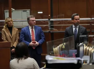 Hijo de Rob Reiner, detenido sin finanza en su primera comparecencia 