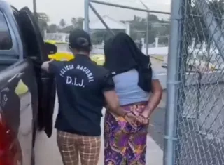 Cae ex presidenta de padres de familia. ¿Se quedó con plata de los pelaos?